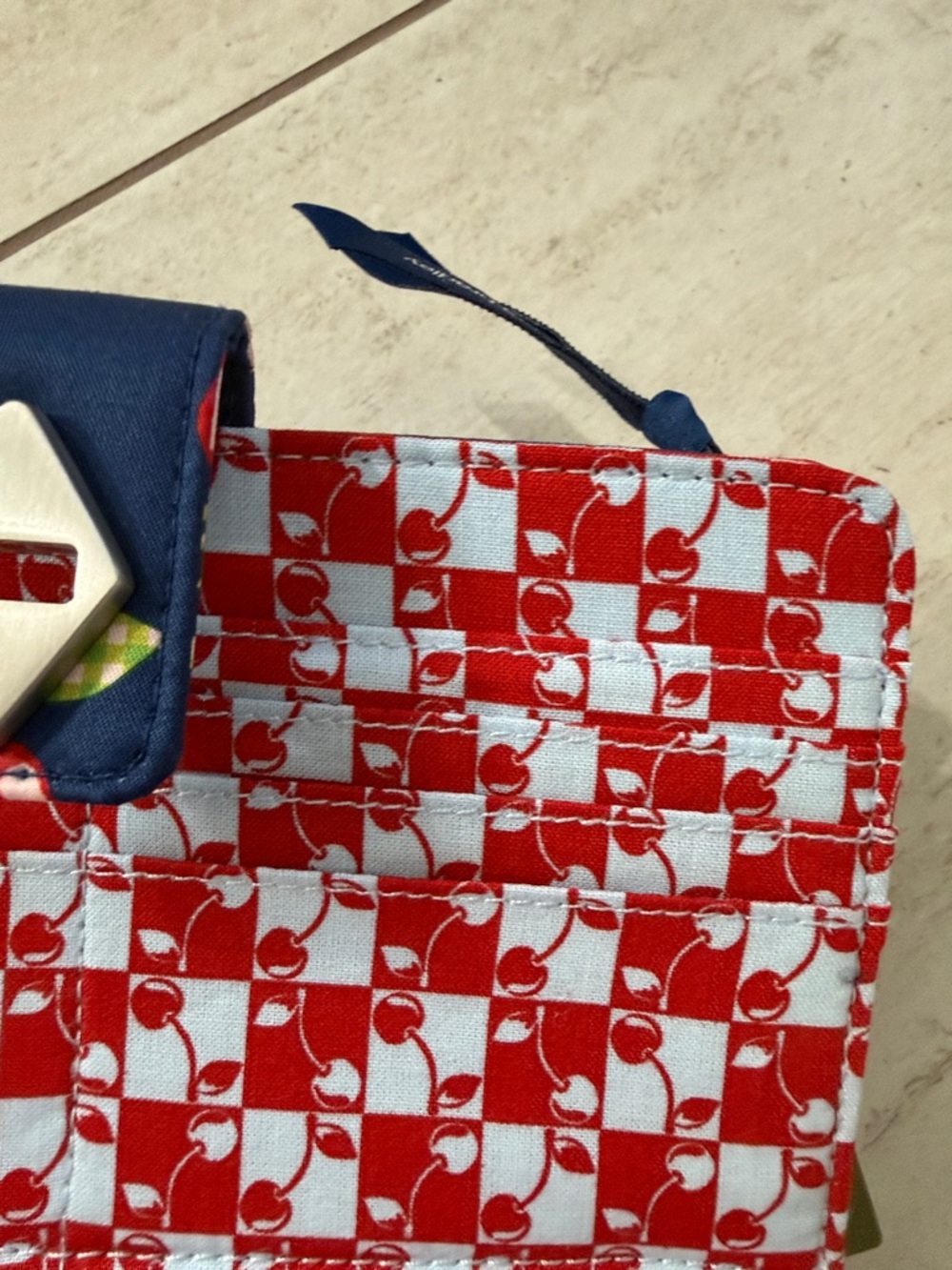 Vera Bradley Navy Quilted Turnlock Wallet with Red Cherry Print..nwt - Picture 5 of 7